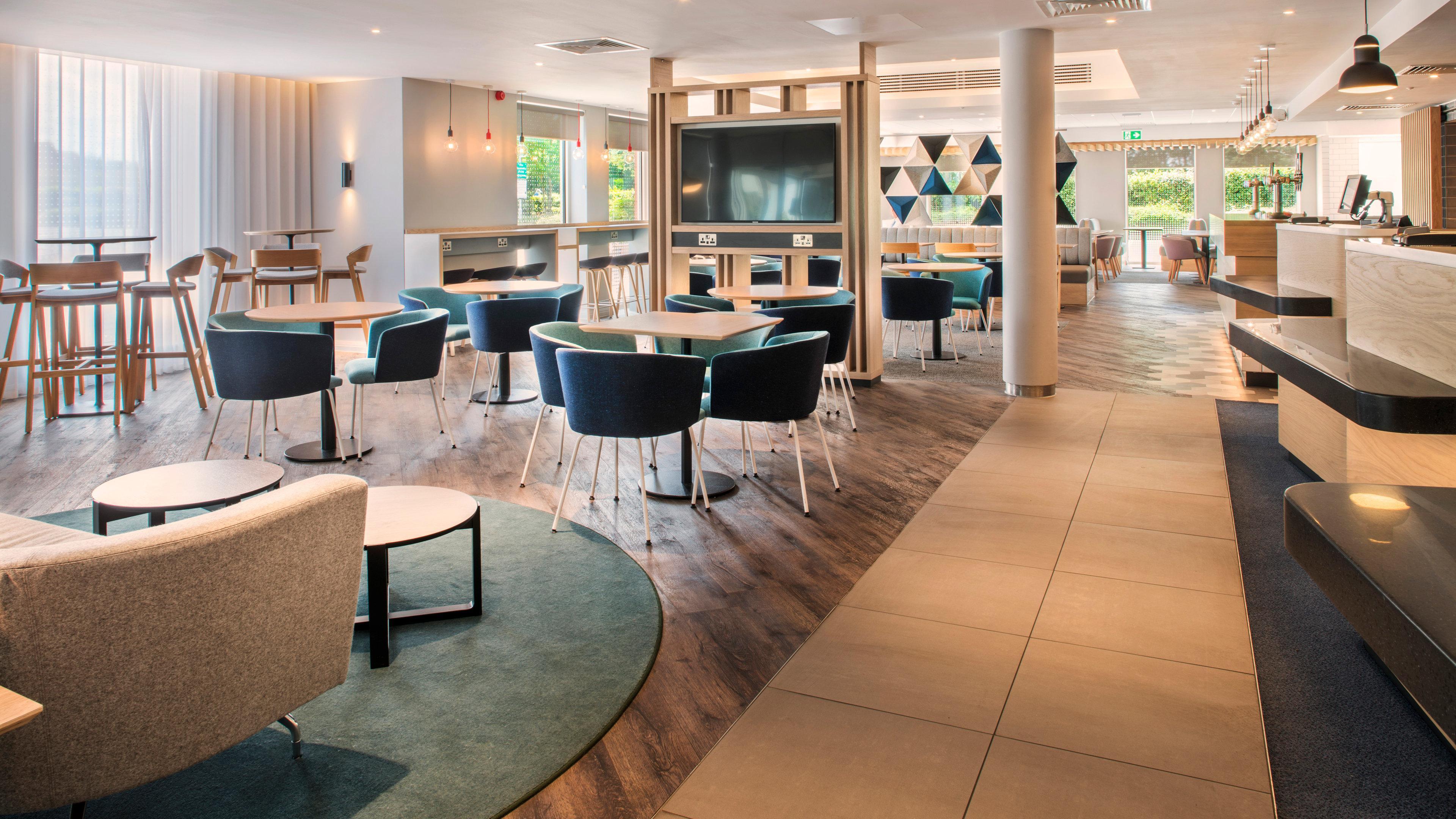 Holiday Inn Express Oxford Kassam Stadium By Ihg Esterno foto